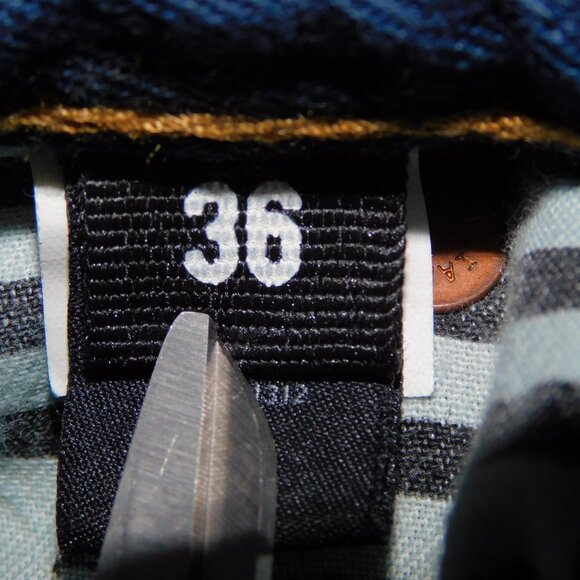 William Rast Mens 36 X 33 Keith Bootcut with Fit Dark Blue Jeans button Fly - Picture 5 of 12